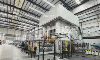 【产品动态】“汽车减重利器”，，，利来w66机械人打造高强钢热成形生产线，，，为你赋能增效！