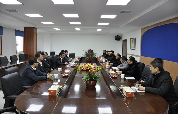 徐华勤等市向导来鸿运国际电缆新春走访